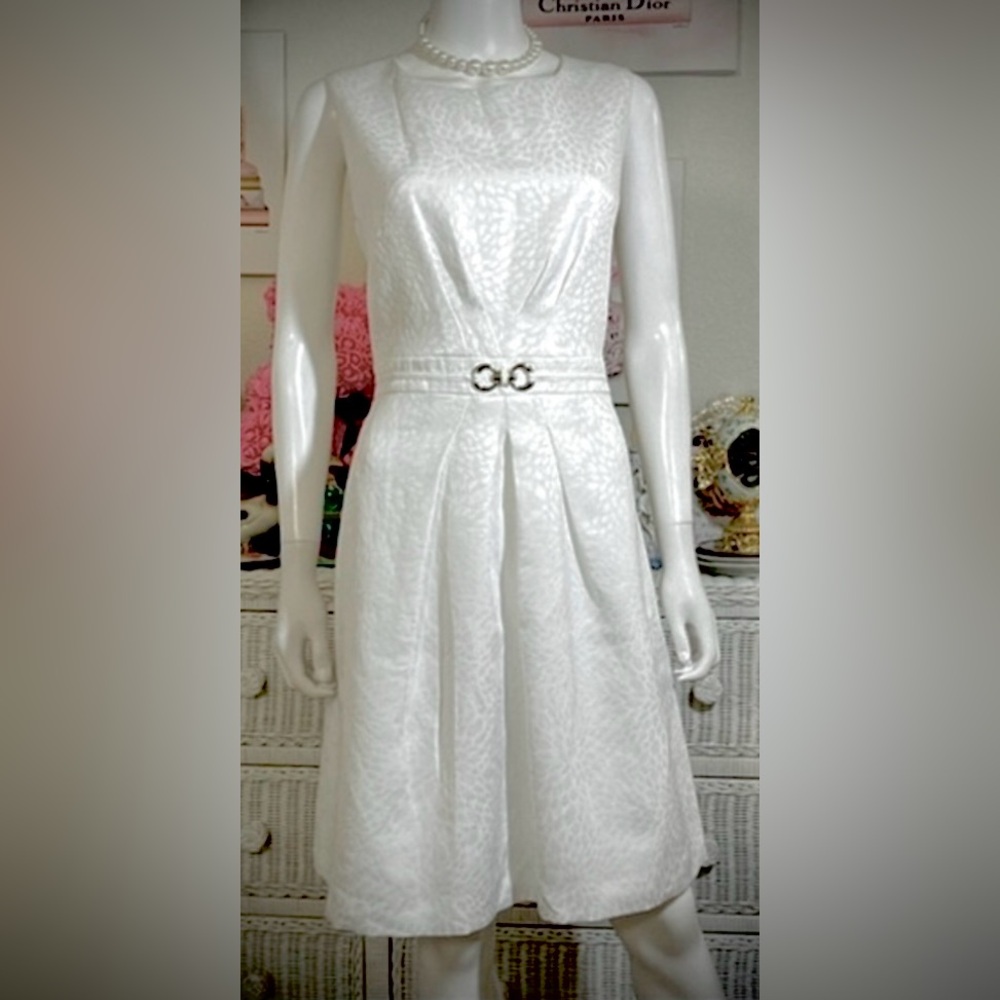 Tahari Arthur S. Levine White Jacquard Dress Faux Accent Belt Gold Buckle Sz. 12